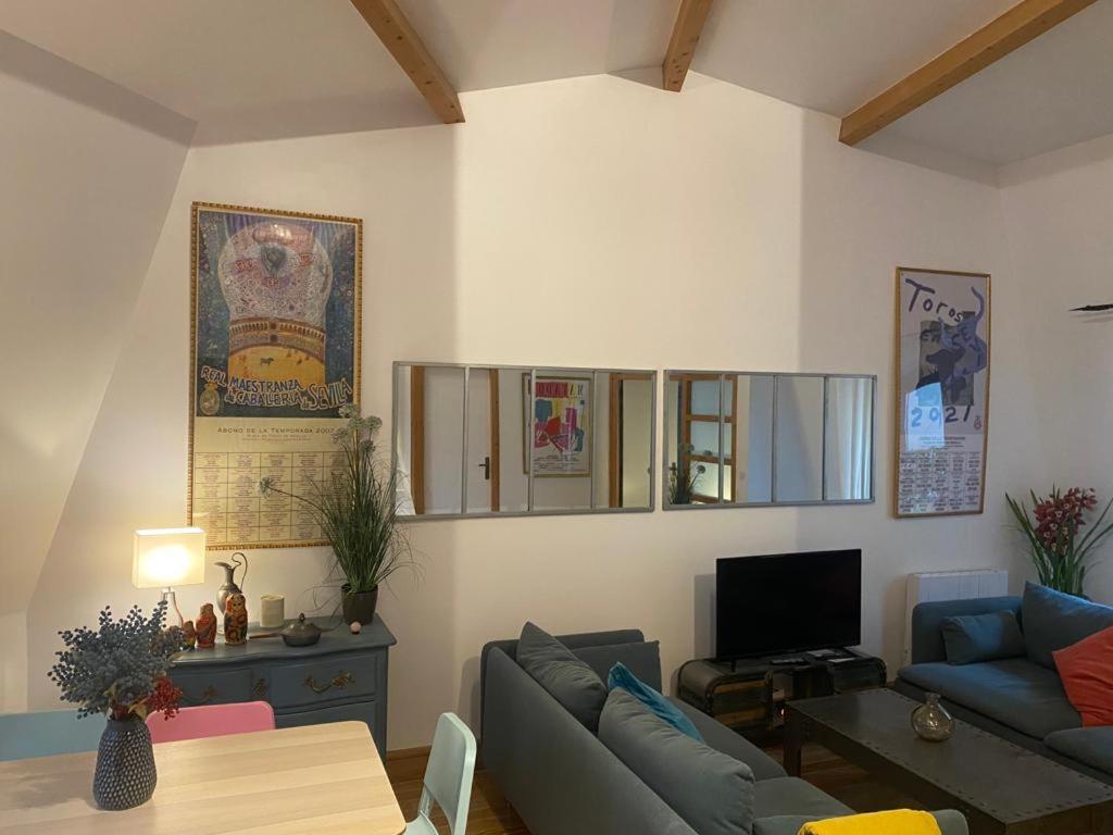 Superbe Et Accuiellent Appartement 勒·克里姆林·比塞特 外观 照片